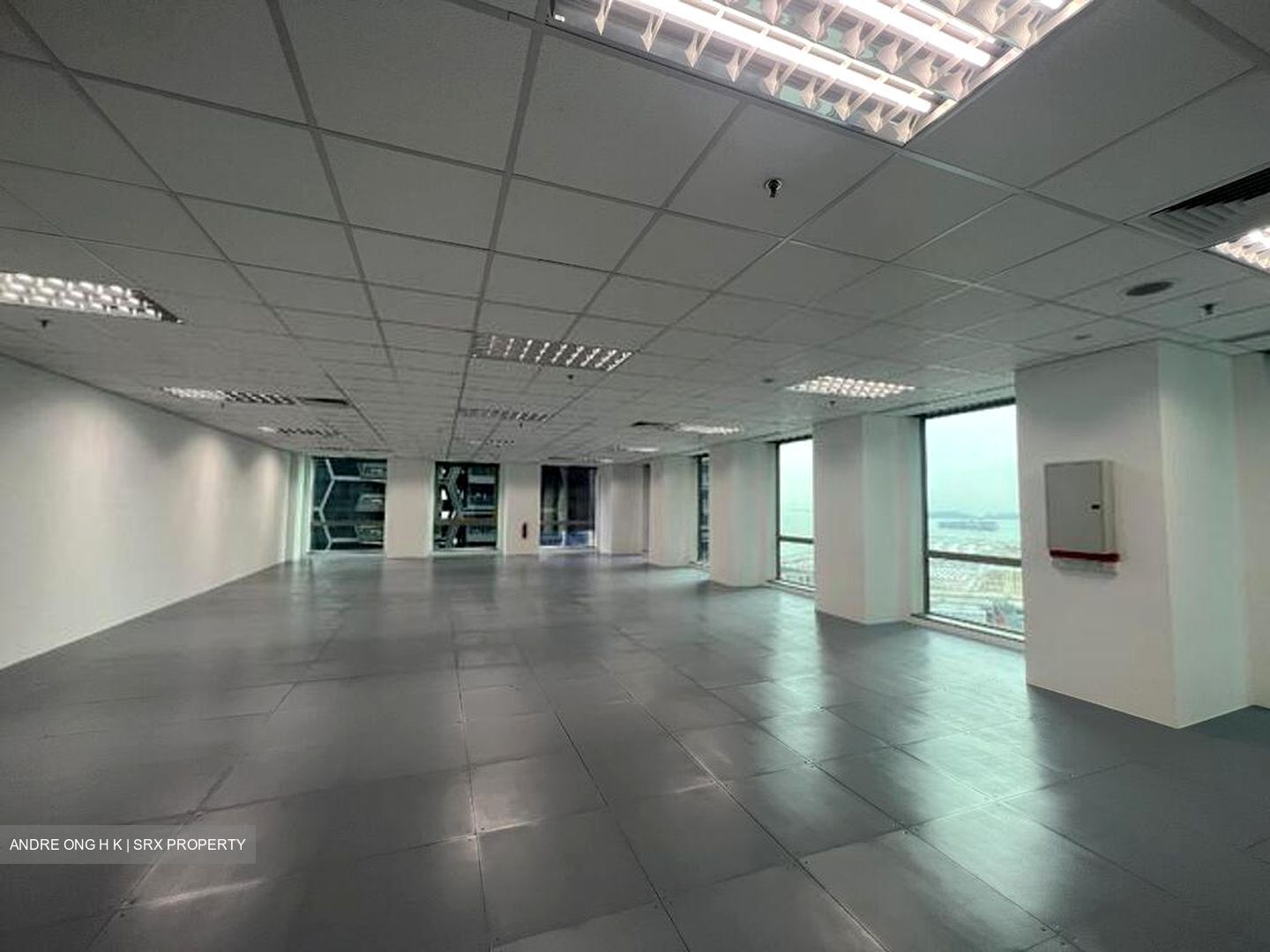 Oue Downtown (D1), Office #455134541